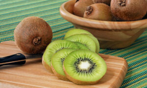 Kiwi health benefits, should I eat kiwi, benefits of eating kiwi, mahogany speaks to you